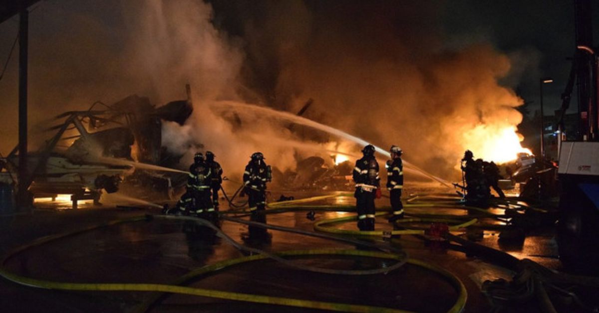 Man arrested in connection to massive Seattle boat fire